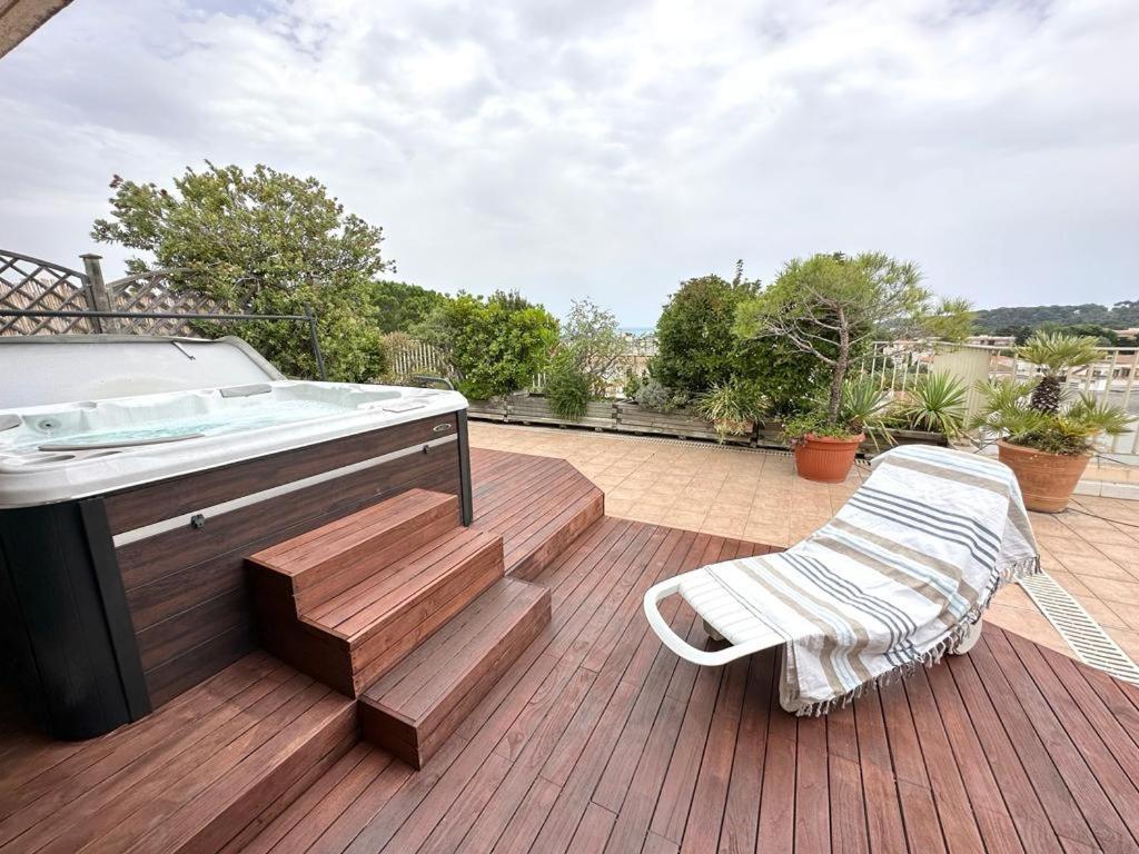 Panoramic Sea View Penthouse With Jacuzzi And 450 Sqm Terrace Lägenhet Antibes Exteriör bild