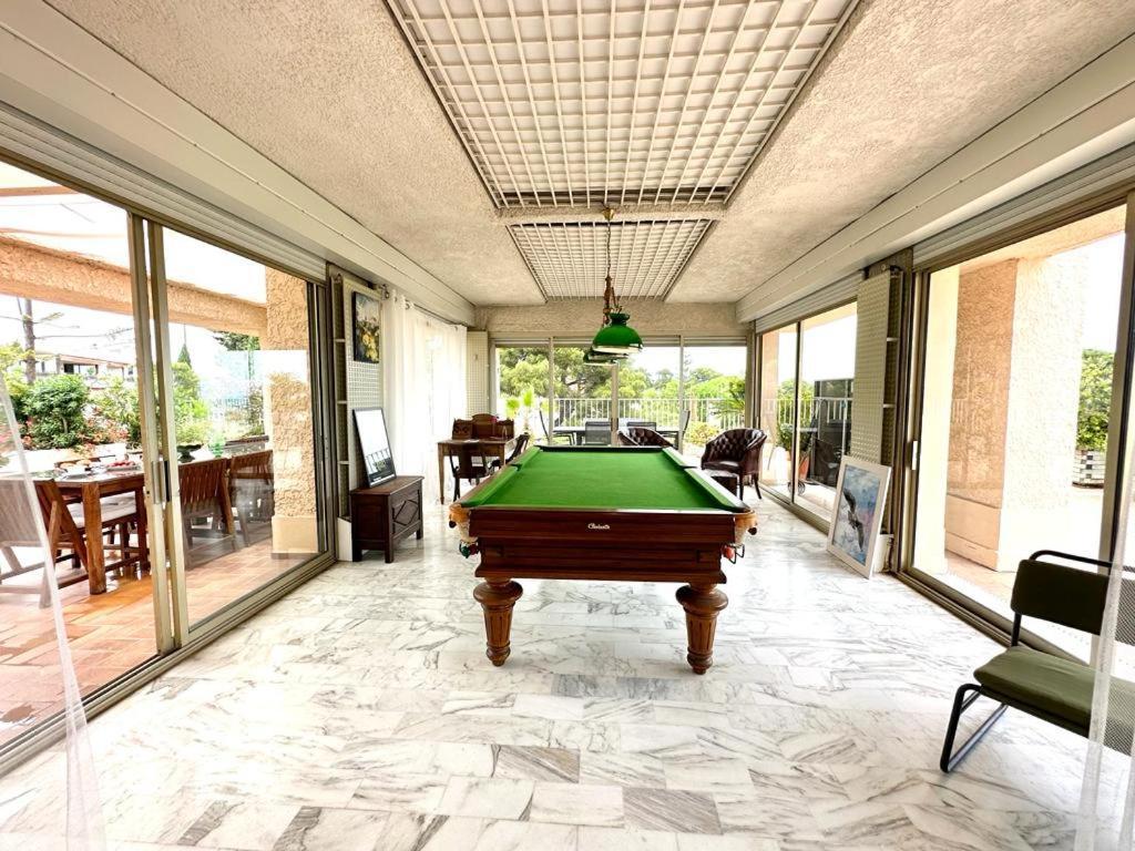 Panoramic Sea View Penthouse With Jacuzzi And 450 Sqm Terrace Lägenhet Antibes Exteriör bild